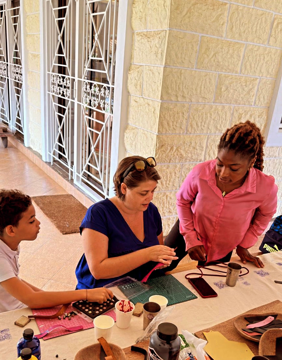 ATELIER INITIATION A LA MAROQUINERIE  //  COTE D'IVOIRE , ABIDJAN